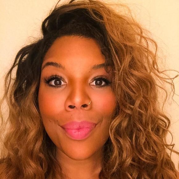 Meet your Posher, Alex - Picture 1 of 1